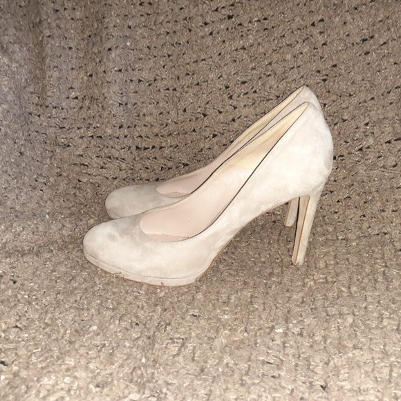 LA CANADIENNE-Nude/Beige Suede Almond Toe Stiletto Pumps-Sz 41/10-Excellent - Picture 2 of 7